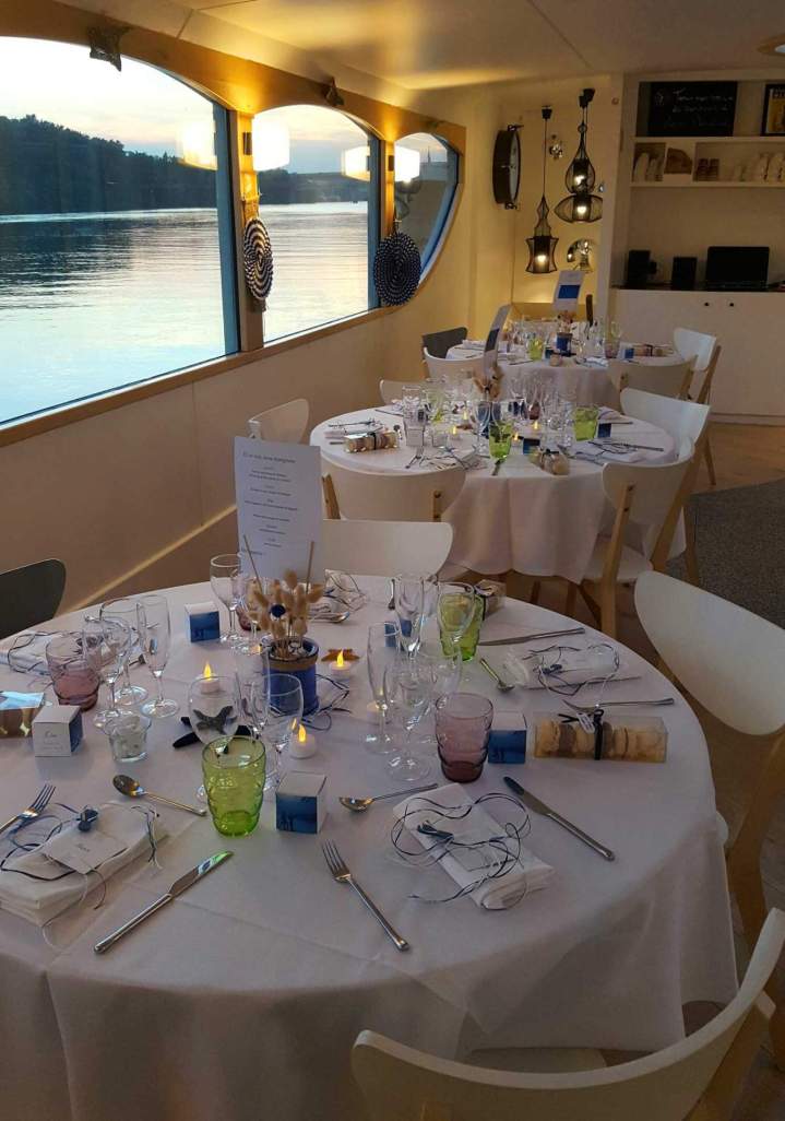 Célébrez vos moments précieux à bord de notre péniche !