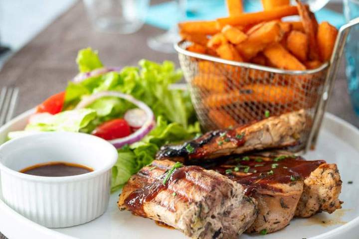 Organisation d’événements sur péniche avec traiteur à Conflans Sainte Honorine