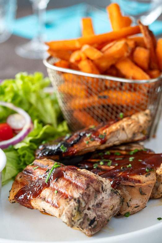 Organisation de réception avec traiteur sur péniche à Conflans Sainte Honorine