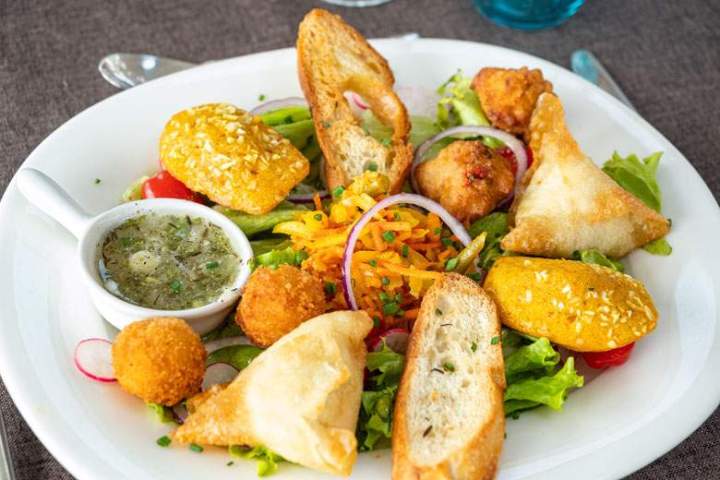 Traiteur à bord d’une péniche à Conflans Sainte Honorine