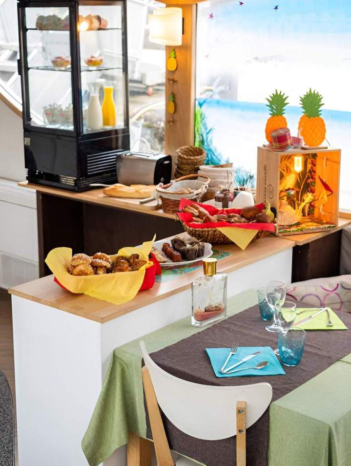 Traiteur a bord d une peniche a Con 4d55