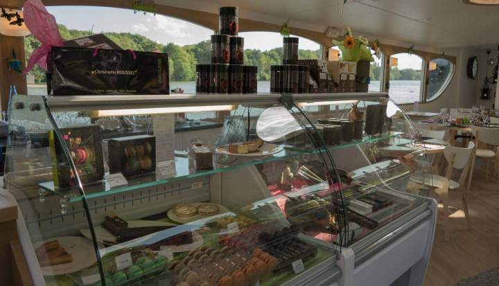 Traiteur buffet sur péniche à Conflans-Sainte-Honorine